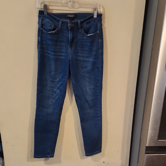 Judy Blue Skinny Jeans Classic Blue Denim - Picture 1 of 5